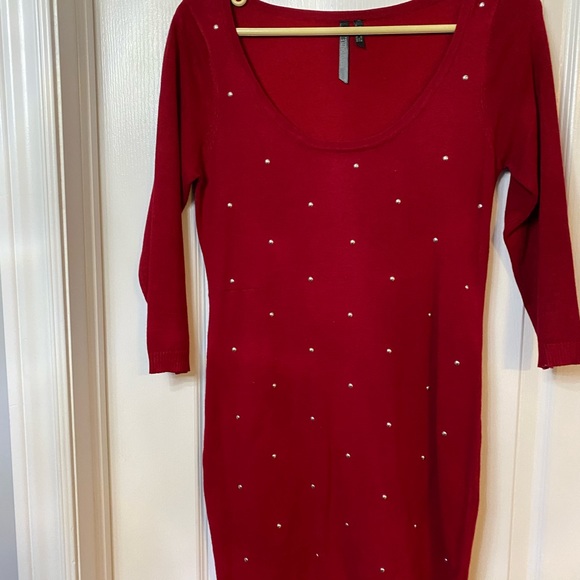 Red extra long sweater size L, silver dot details all over front not on back - Picture 2 of 6